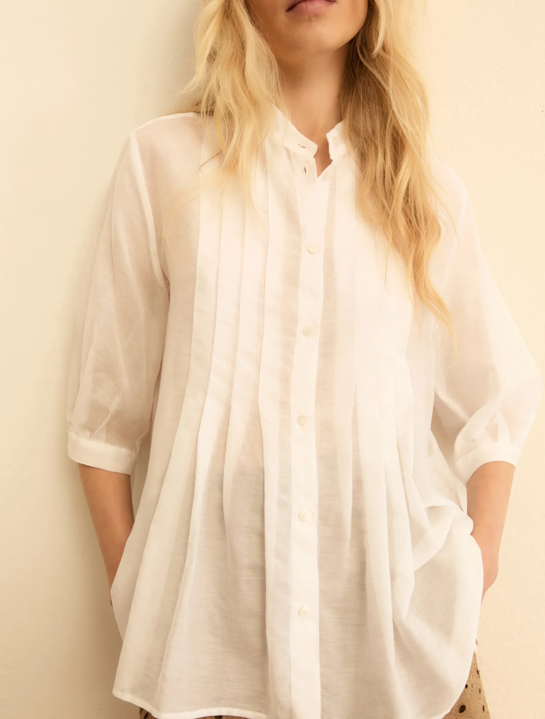 Blusa in mussola con pieghe - BIANCO