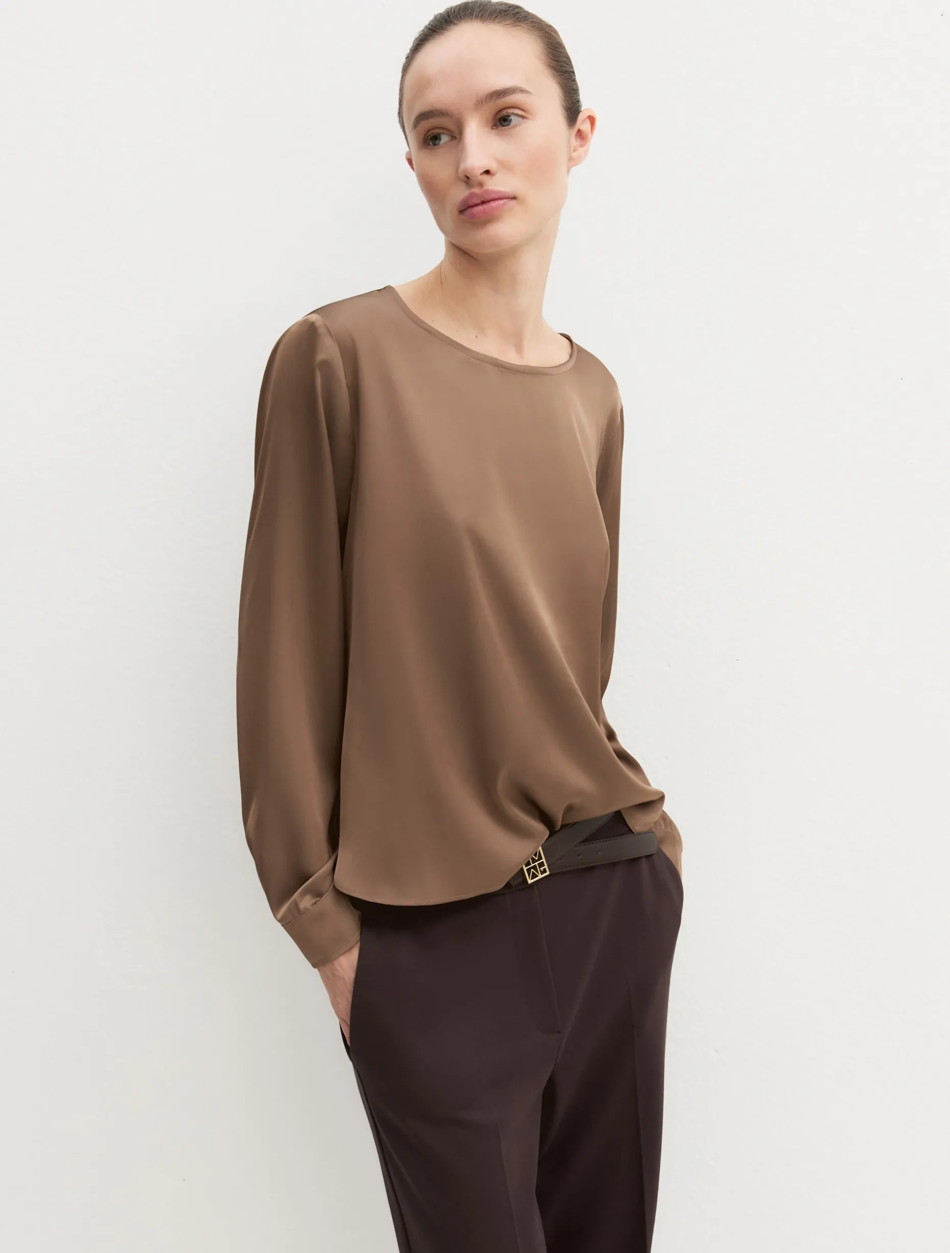 Blusa in raso stretch - TORTORA