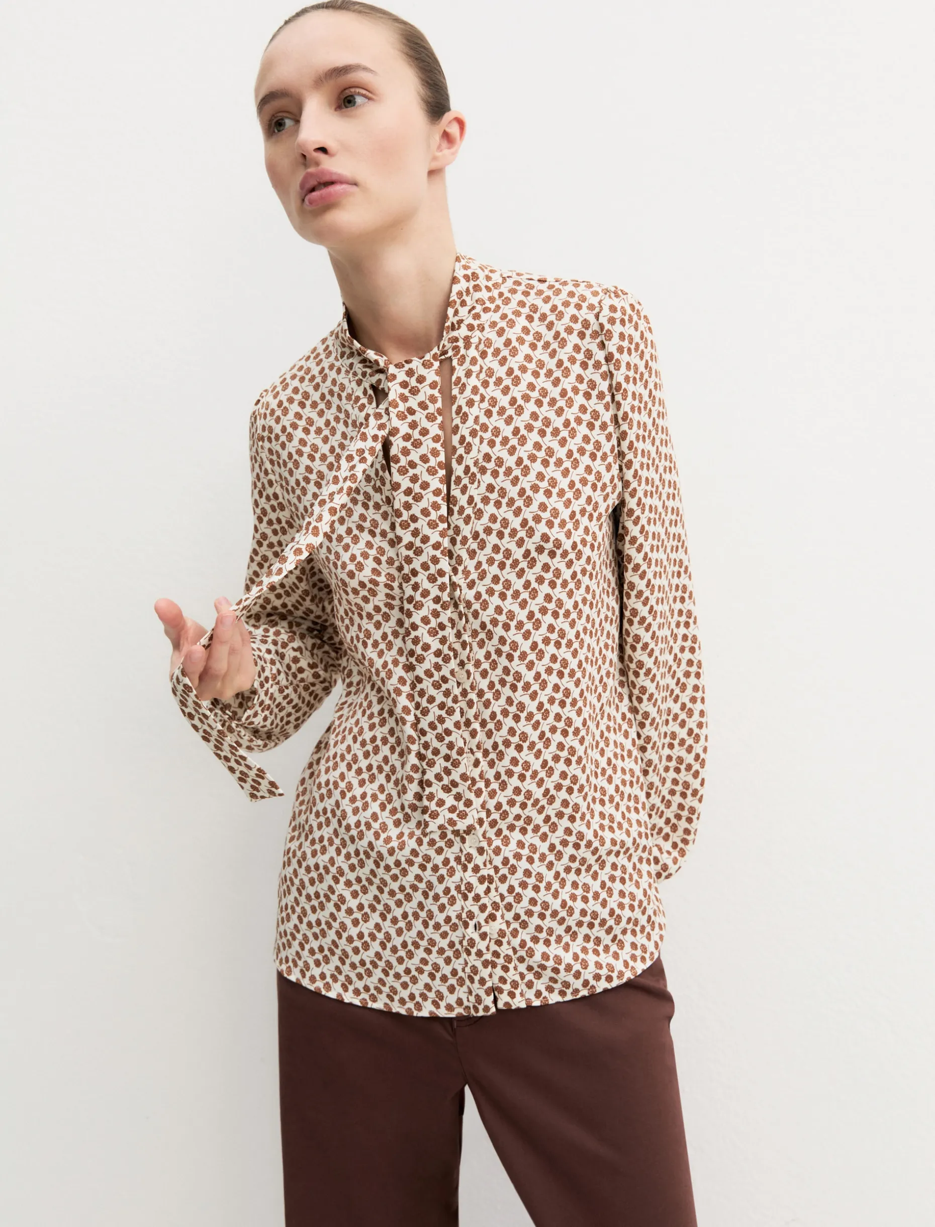 Camicia in crêpe con sciarpina - AVORIO