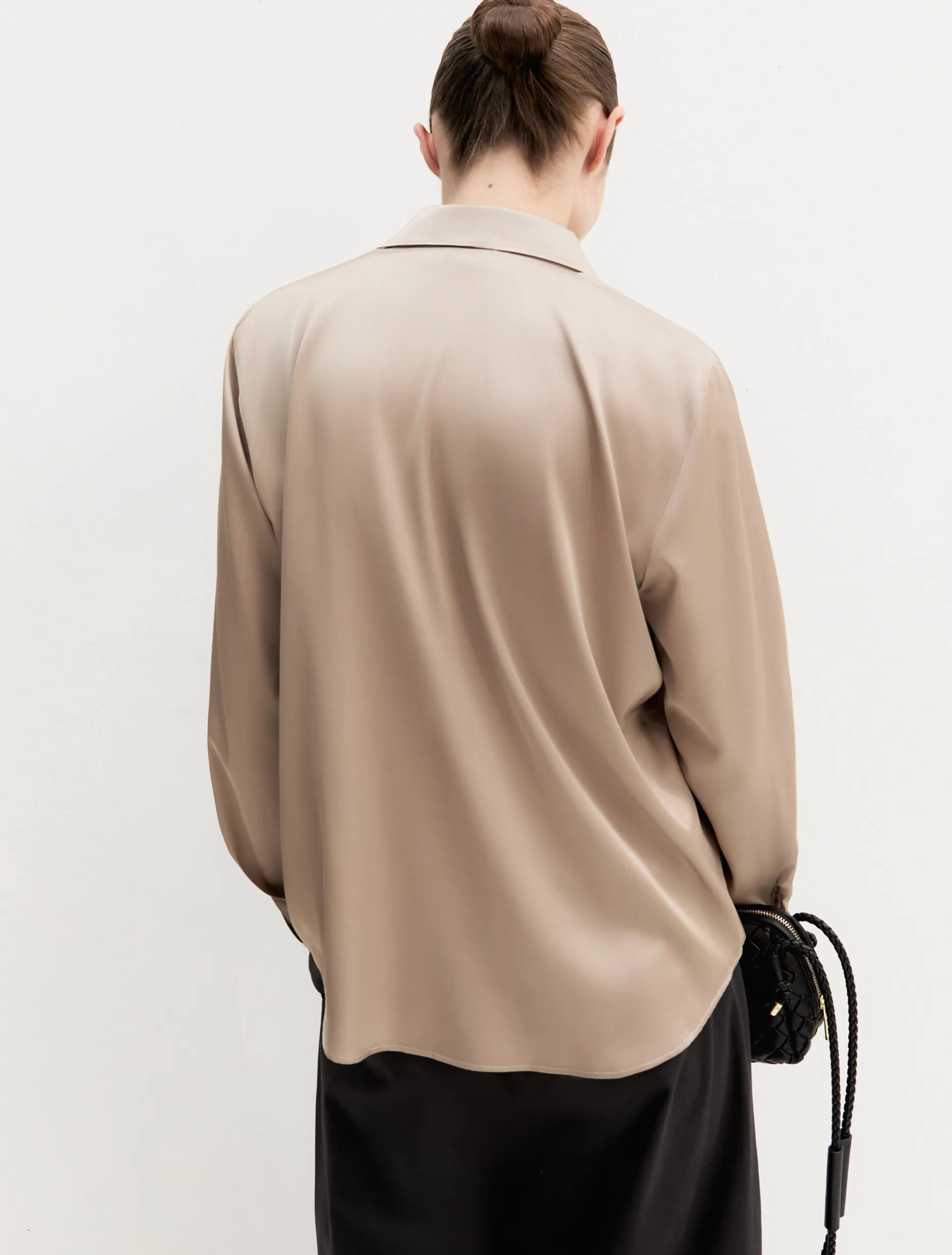 Camicia in raso stretch - ALMOND
