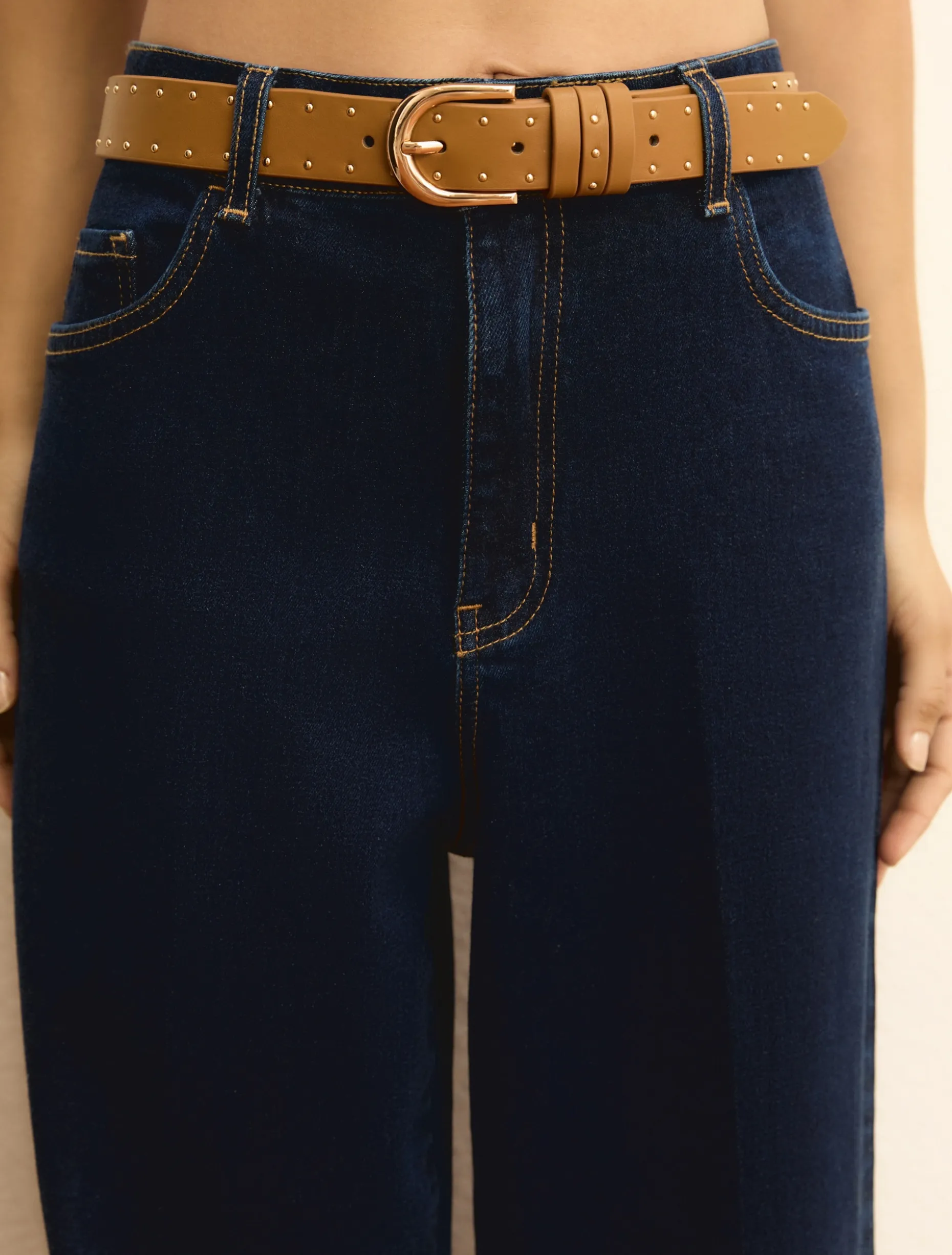 Cintura con micro borchie - CAMMELLO