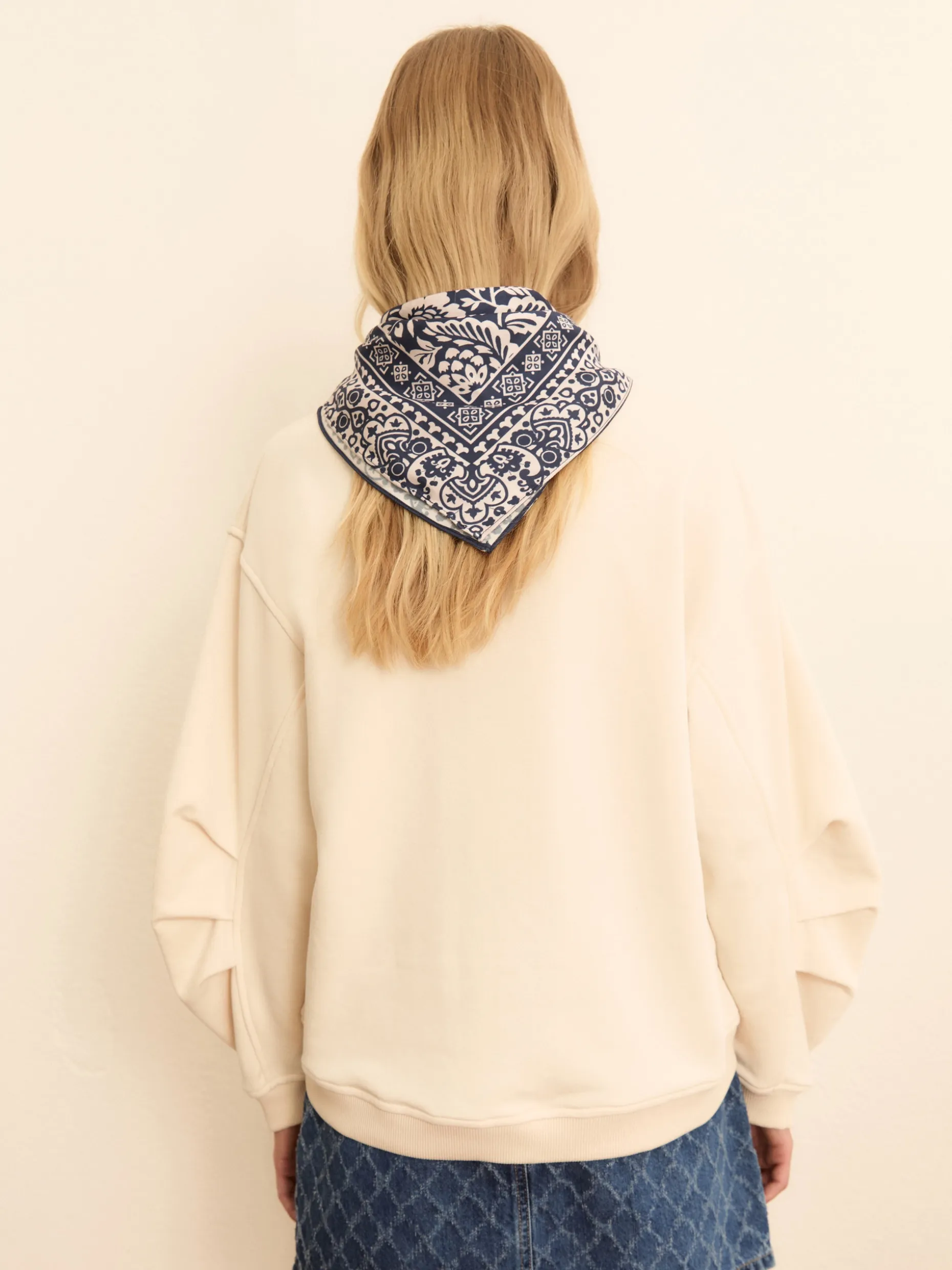 Felpa over con foulard stampato - BIANCO LANA