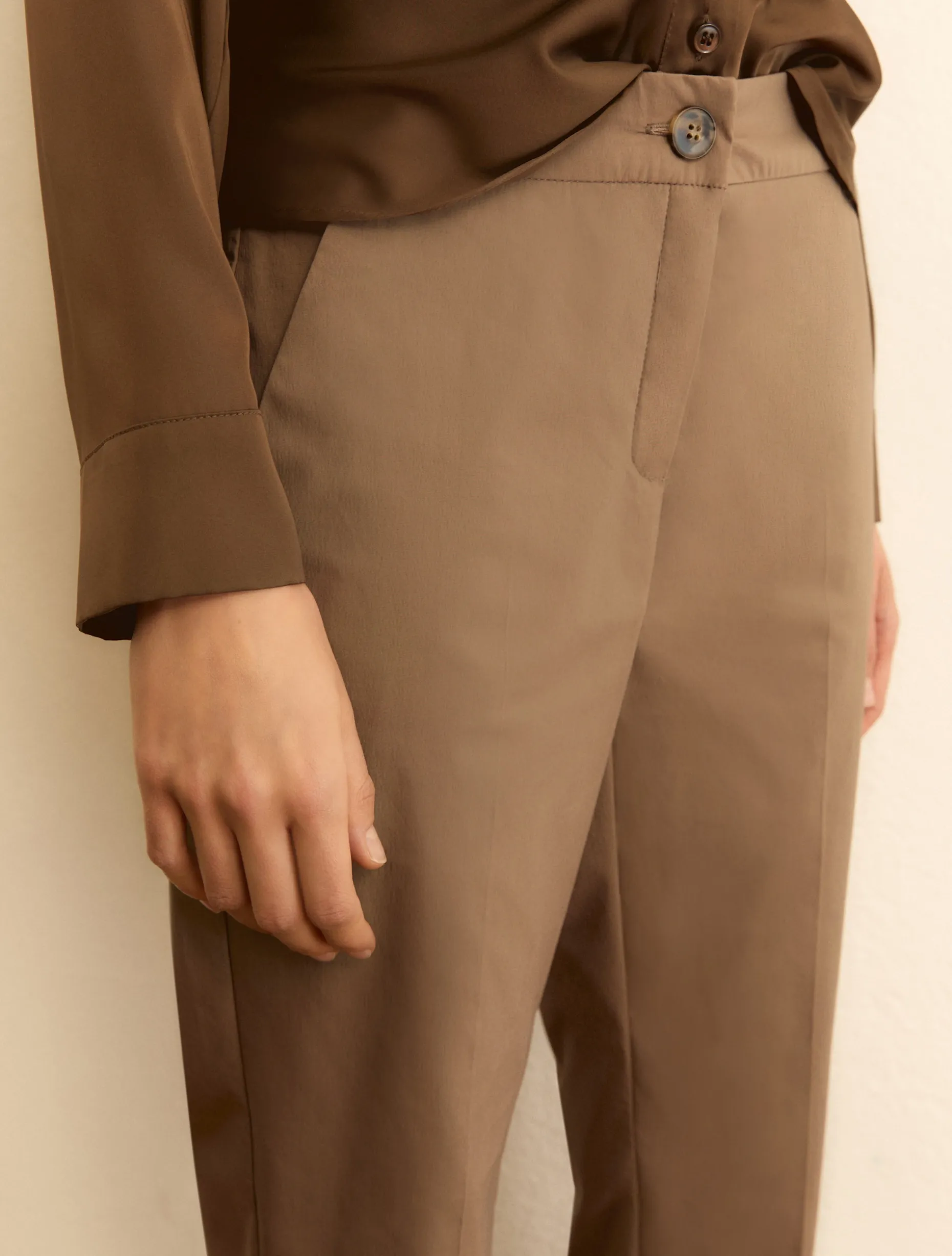 Pantalone dritto in popeline stretch - TORTORA