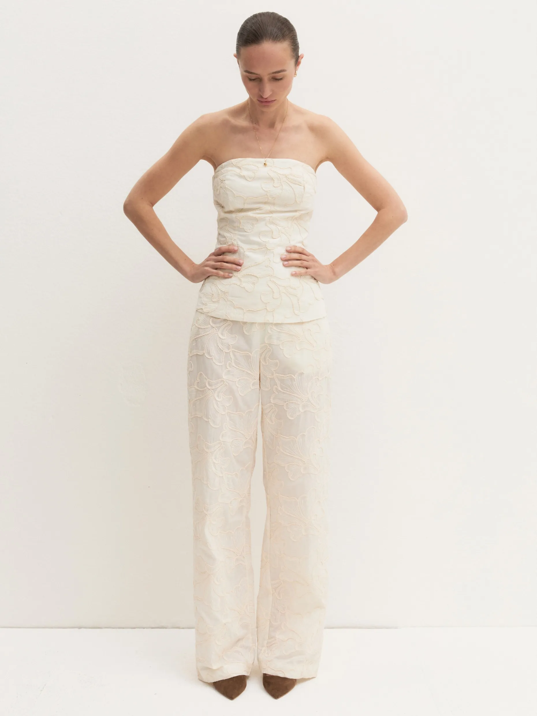 Top a bustier con ricami - PANNA
