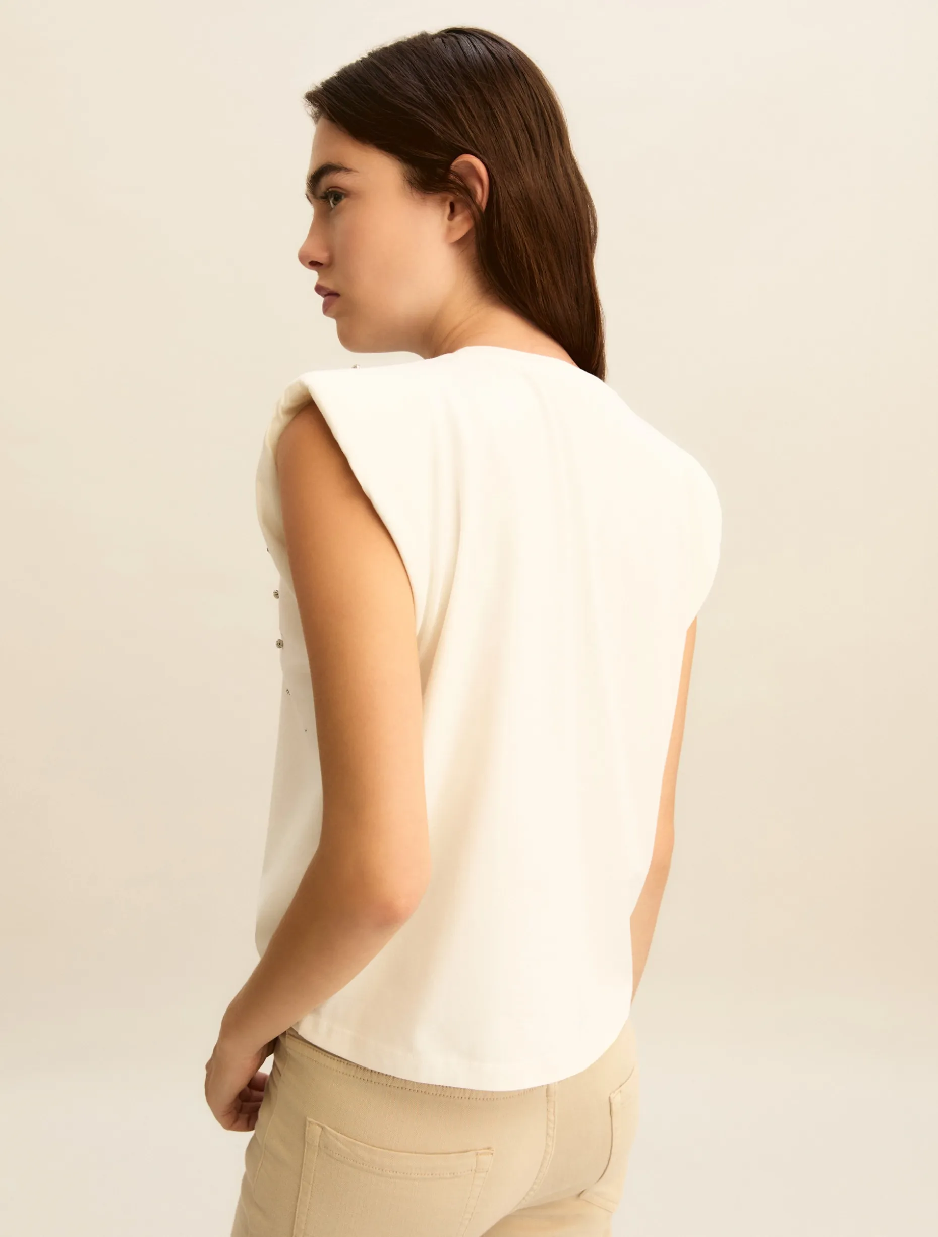 T-shirt smanicata con cristalli - BIANCO